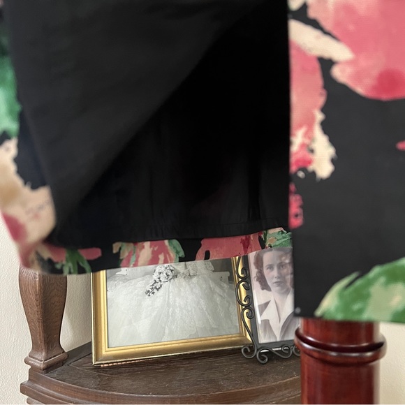 Talbots Black Floral Rose Pencil Skirt sz 4 - Picture 11 of 11